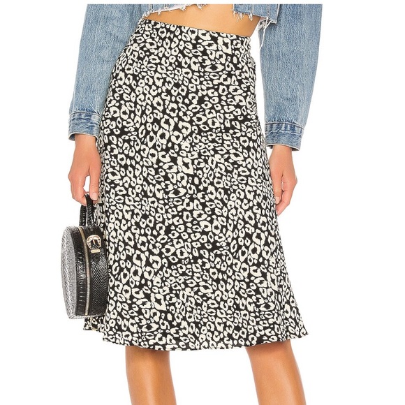 [lovers + friends] see you soon leopard print midi skirt - Picture 3 of 5
